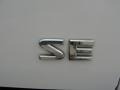 2005 Nissan Frontier SE Crew Cab Badge and Logo Photo