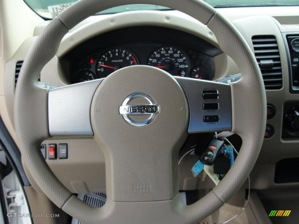 2005 Nissan Frontier SE Crew Cab Steering Wheel Photos
