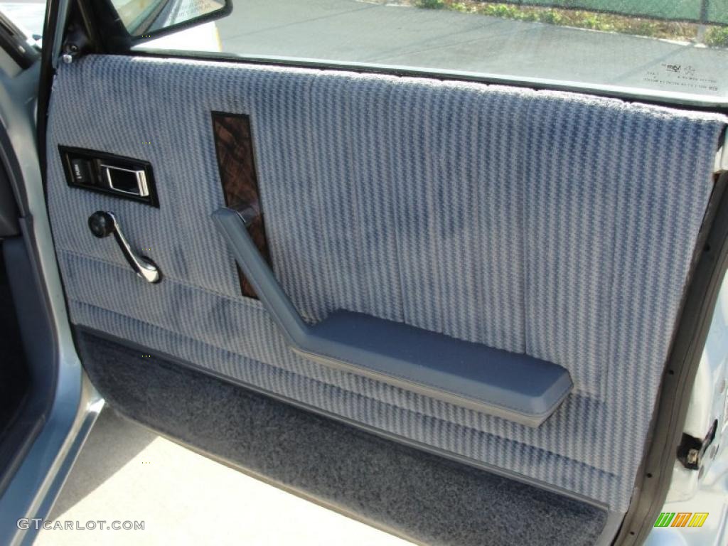 1989 Plymouth Reliant K LE America Blue Door Panel Photo #45655157