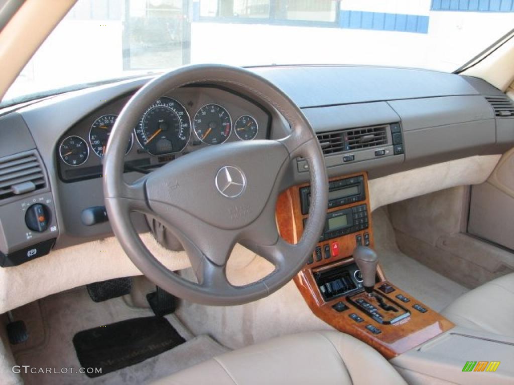 2000 Mercedes-Benz SL 500 Roadster Dashboard Photos