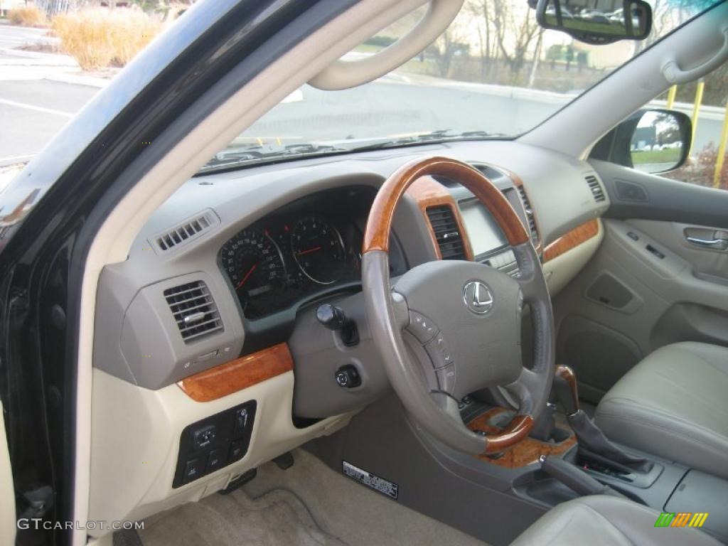 2005 GX 470 - Black Onyx / Dark Gray photo #29