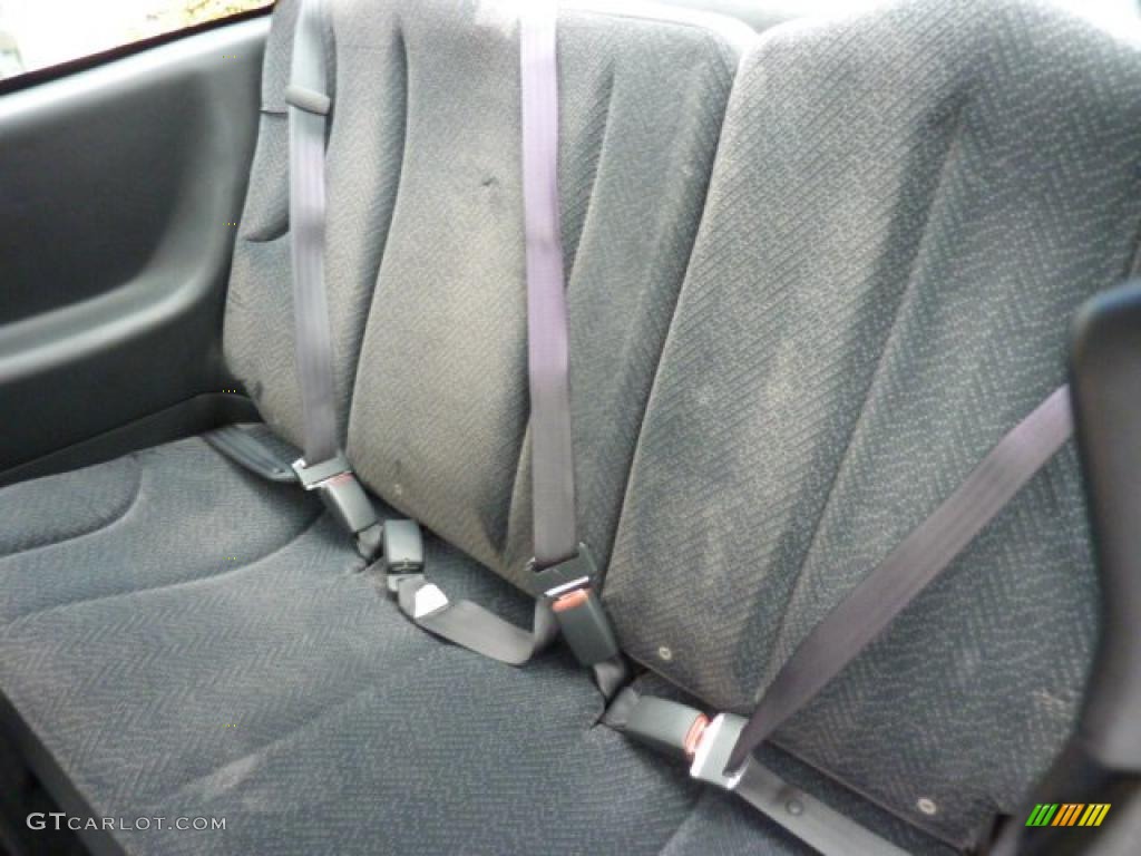 Graphite Interior 2004 Chevrolet Cavalier LS Coupe Photo #45662133