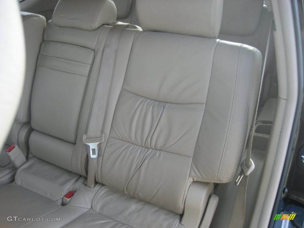 2005 GX 470 - Black Onyx / Dark Gray photo #37