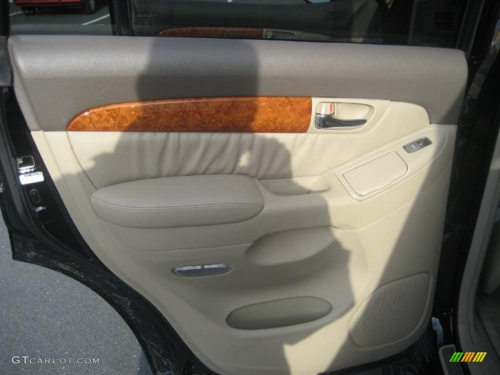 2005 GX 470 - Black Onyx / Dark Gray photo #44