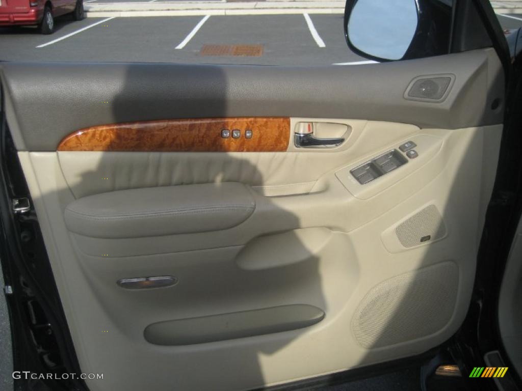 2005 GX 470 - Black Onyx / Dark Gray photo #45