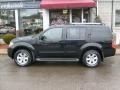 Super Black - Pathfinder SE 4x4 Photo No. 2