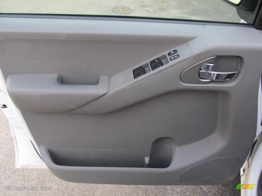 2007 Nissan Frontier SE Crew Cab 4x4 Door Panel Photos