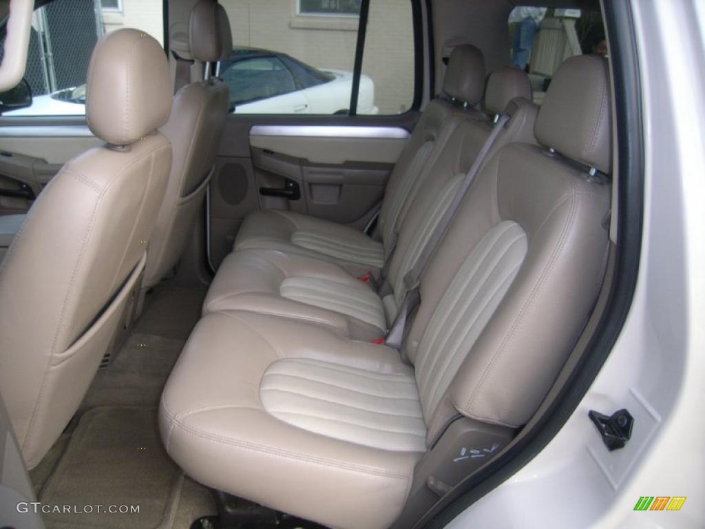 Medium Dark Parchment Interior 2005 Mercury Mountaineer V8 AWD Photo #45663626