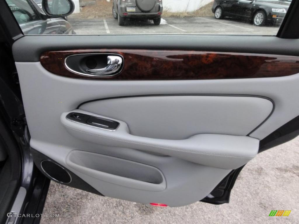 2007 Jaguar XJ XJ8 L Charcoal Door Panel Photo #45664402