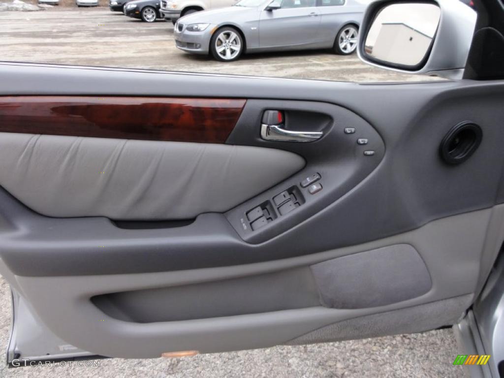 1998 Lexus GS 400 Gray Door Panel Photo #45665100