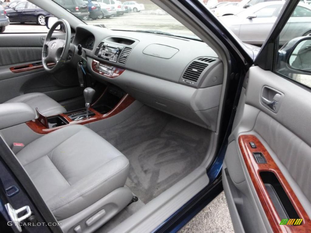 Stone Interior 2002 Toyota Camry XLE V6 Photo #45665622