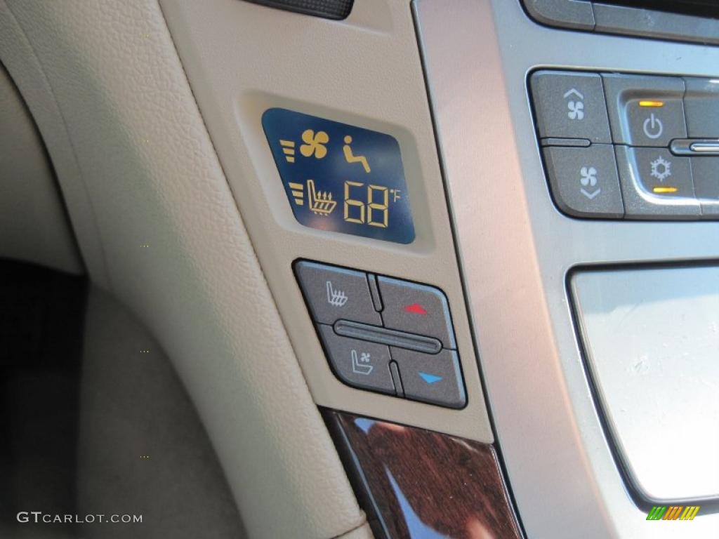2011 Cadillac CTS Coupe Controls Photo #45666526
