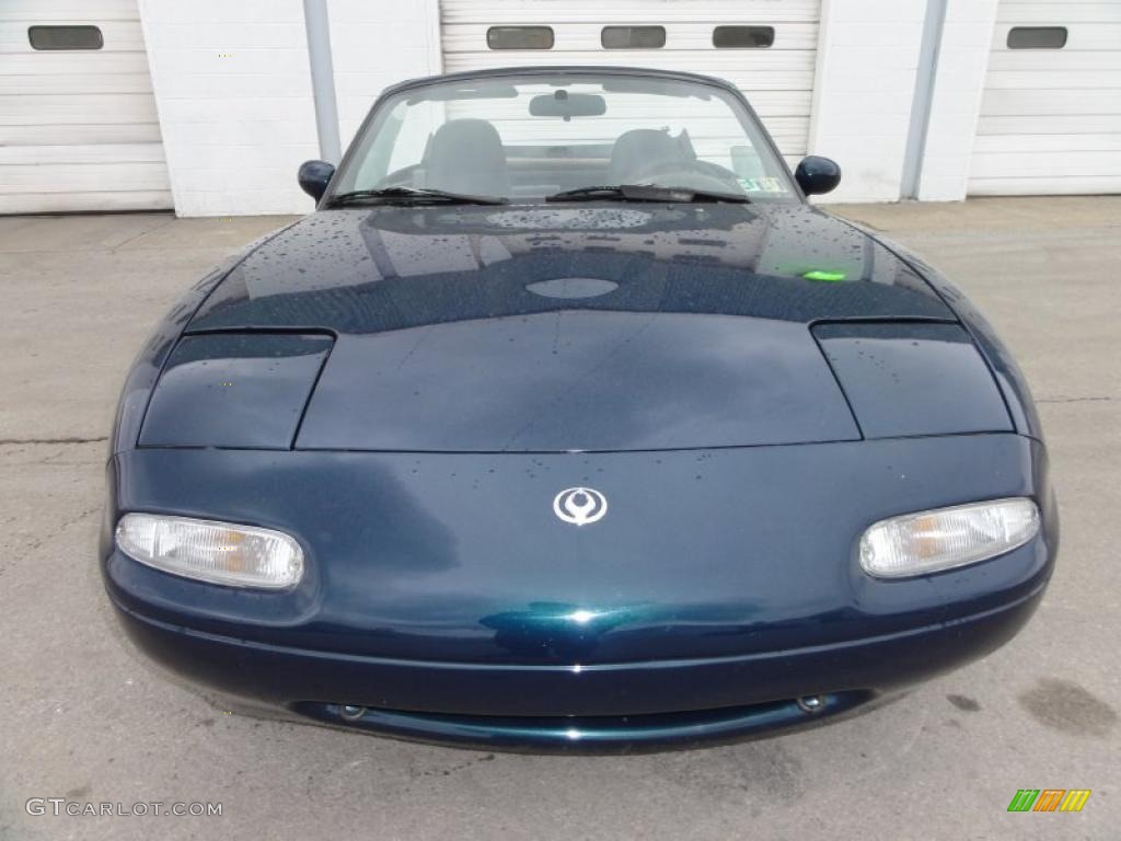 Montego Blue Pearl Metallic 1996 Mazda MX-5 Miata Roadster Exterior Photo #45667622