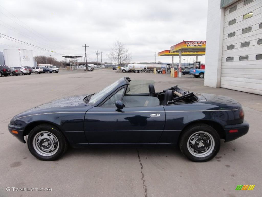 Montego Blue Pearl Metallic 1996 Mazda MX-5 Miata Roadster Exterior Photo #45667846