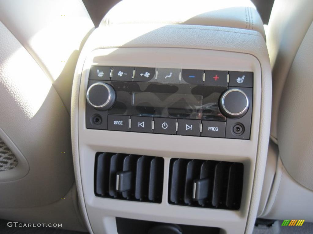 2011 Cadillac SRX FWD Controls Photo #45667919