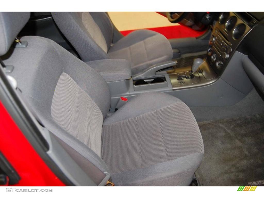 Gray Interior 2005 Mazda MAZDA6 i Sport Hatchback Photo #45671410