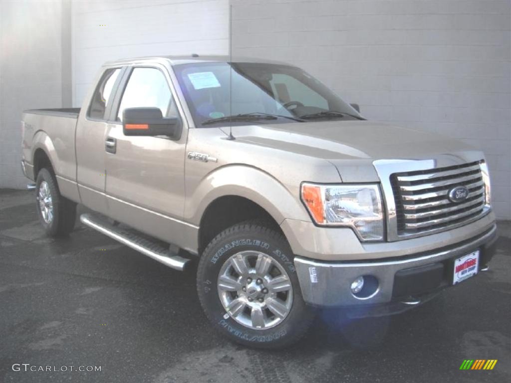 2011 F150 XLT SuperCab 4x4 - Pale Adobe Metallic / Pale Adobe photo #2