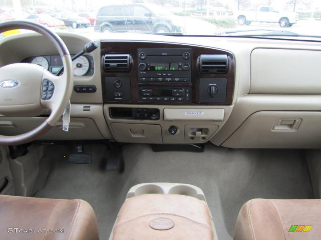 2005 Ford F250 Super Duty King Ranch Crew Cab Castano Brown Leather Dashboard Photo #45675172