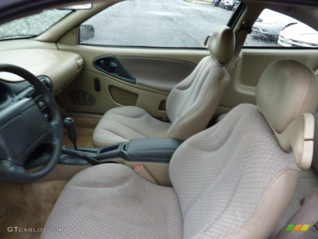Neutral Interior 1998 Chevrolet Cavalier Coupe Photo #45681562