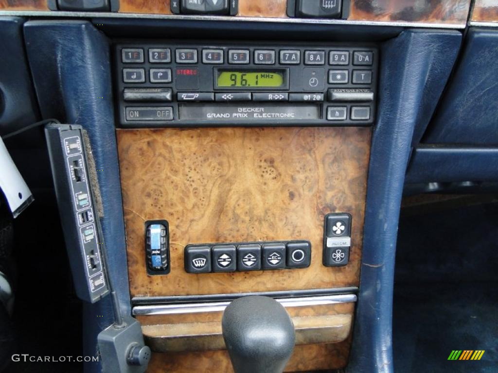 1984 Mercedes-Benz SL Class 380 SL Roadster Controls Photos