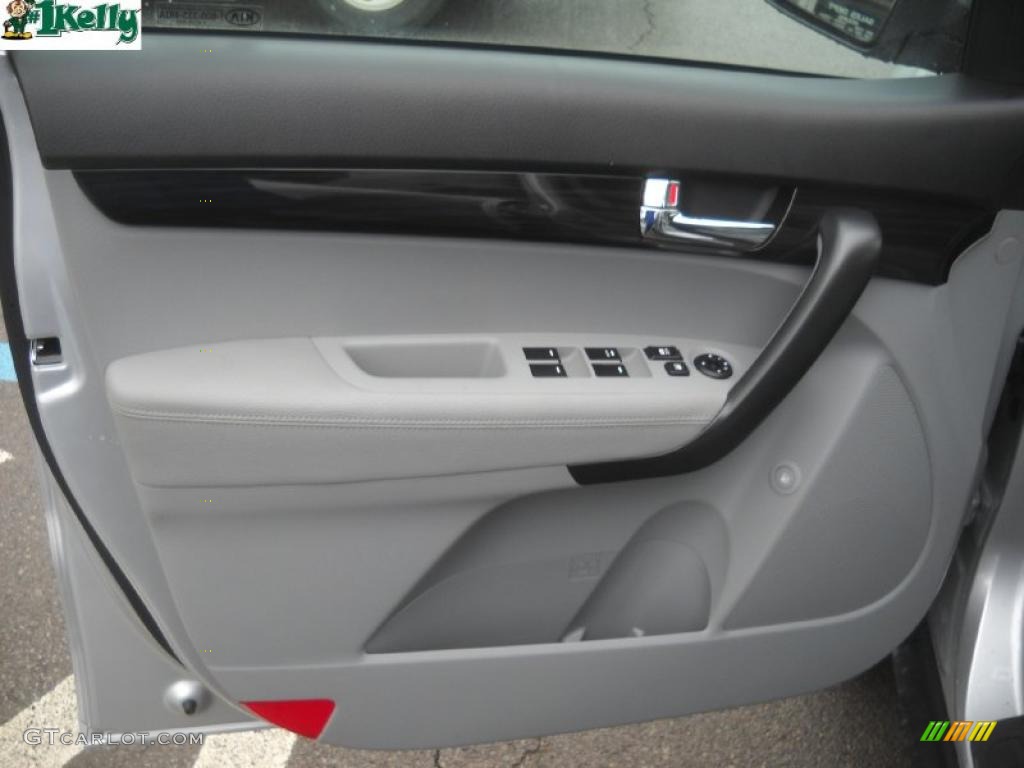 2011 Kia Sorento LX AWD Gray Door Panel Photo #45686418