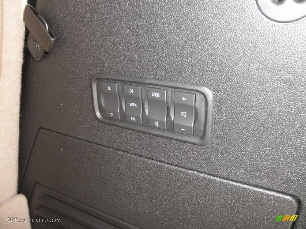 2011 GMC Acadia Denali AWD Controls Photo #45693512