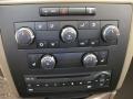 2011 Volkswagen Routan SE Controls