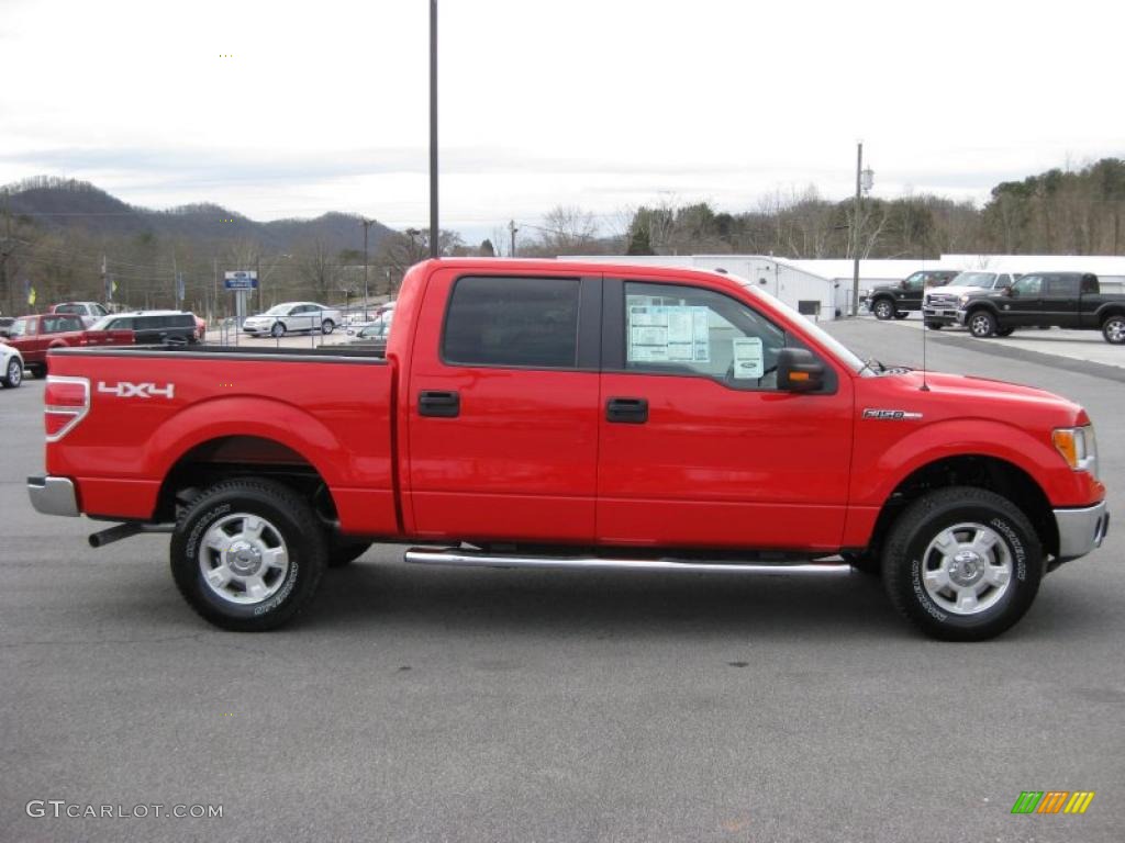 2011 F150 XLT SuperCrew 4x4 - Race Red / Steel Gray photo #5