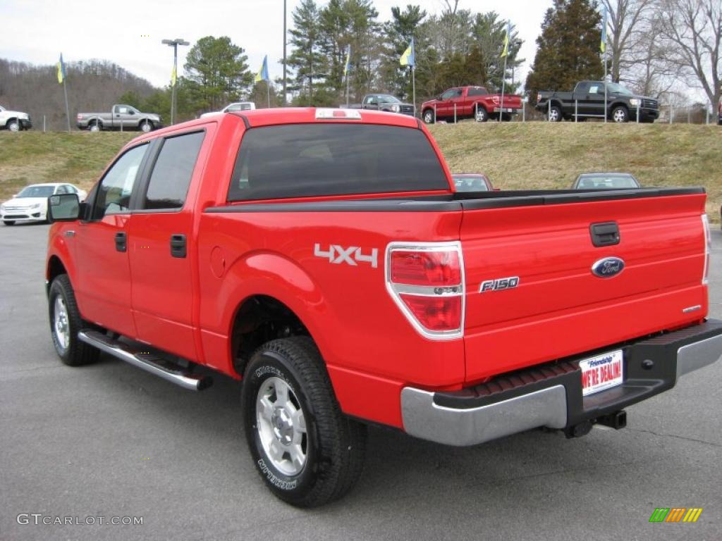 2011 F150 XLT SuperCrew 4x4 - Race Red / Steel Gray photo #8