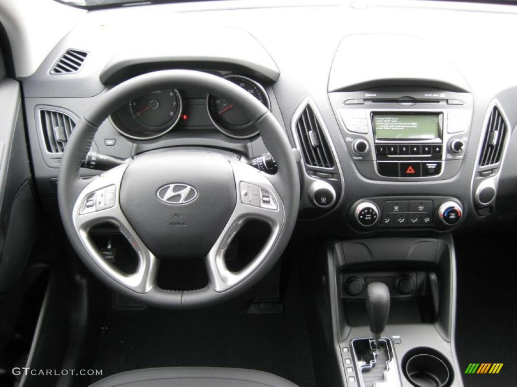 2011 Hyundai Tucson GLS Black Dashboard Photo #45695652