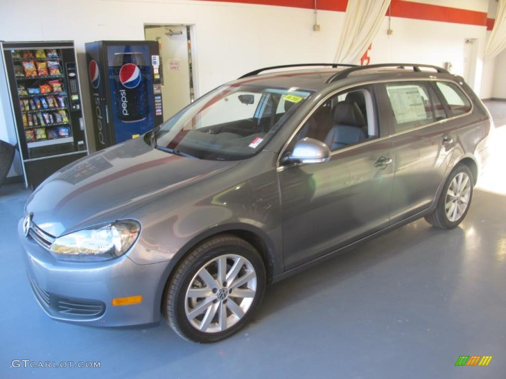 Platinum Gray Metallic 2011 Volkswagen Jetta TDI SportWagen Exterior Photo #45696216