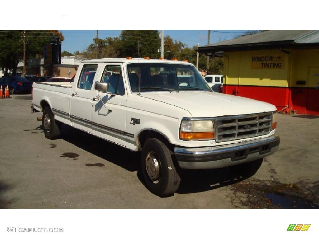 1997 F350 XL Crew Cab - Oxford White / Royal Blue photo #1