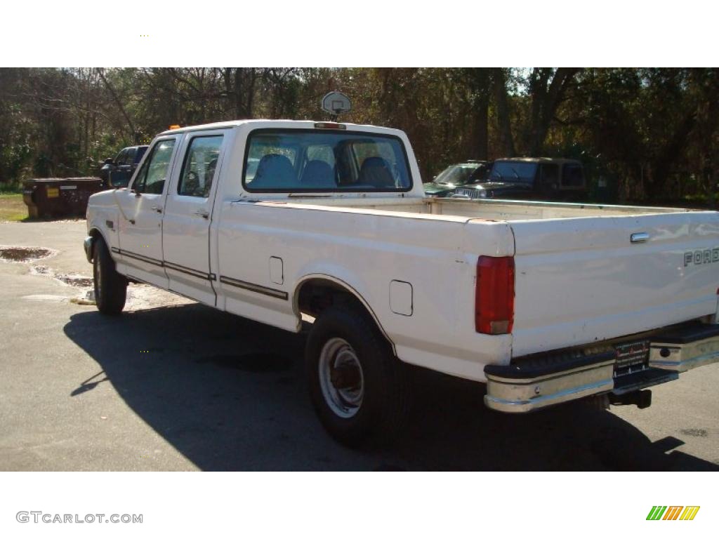 1997 F350 XL Crew Cab - Oxford White / Royal Blue photo #5