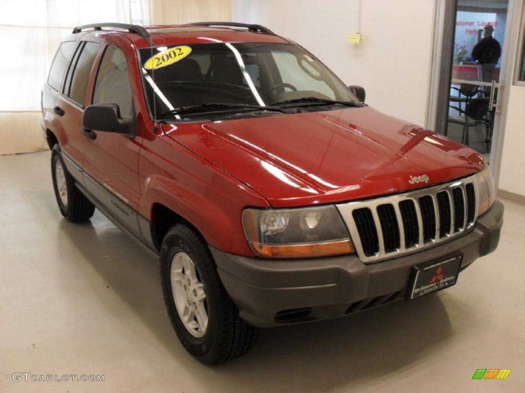 2002 Grand Cherokee Laredo - Inferno Red Tinted Pearlcoat / Taupe photo #6