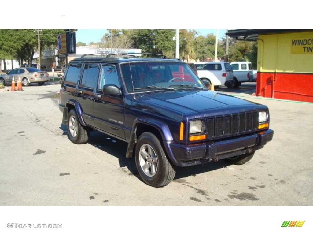 Deep Amethyst Pearl Jeep Cherokee