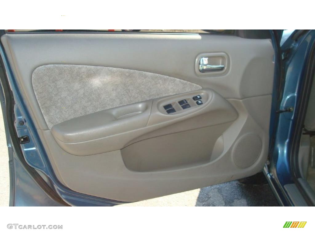 2002 Sentra GXE - Out Of The Blue / Sand Beige photo #9