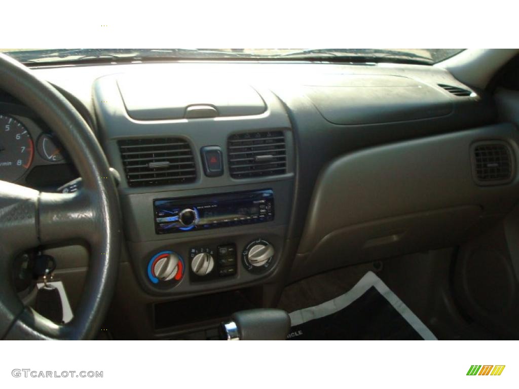 2002 Sentra GXE - Out Of The Blue / Sand Beige photo #13