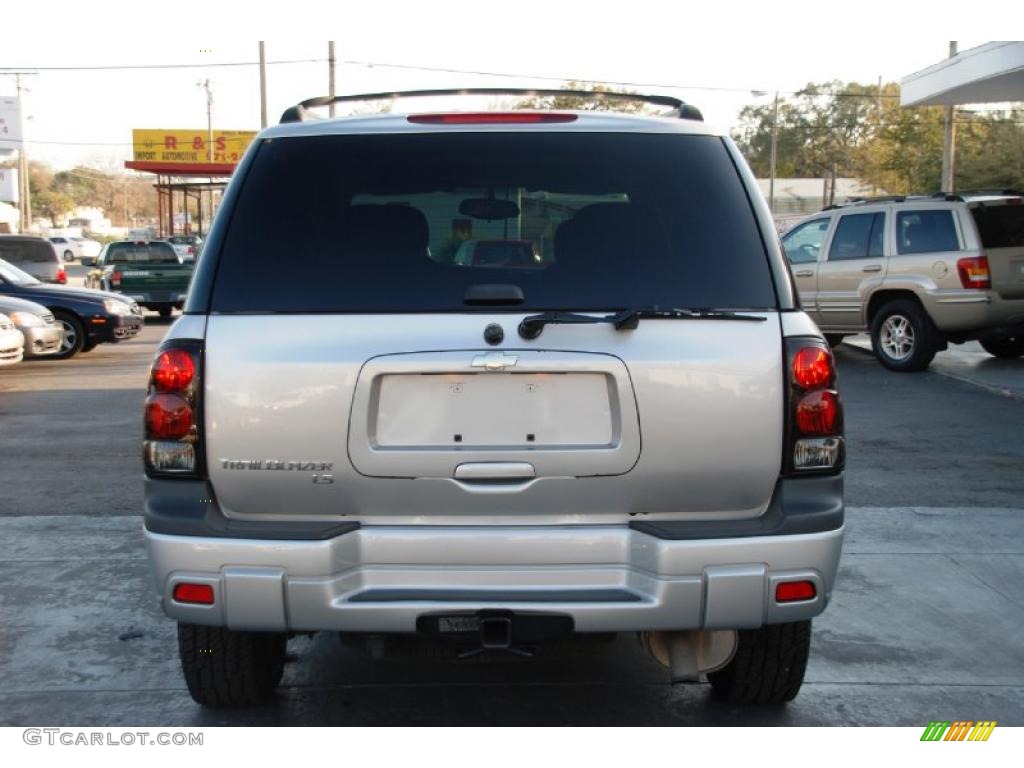 2005 TrailBlazer LS 4x4 - Silverstone Metallic / Light Gray photo #8
