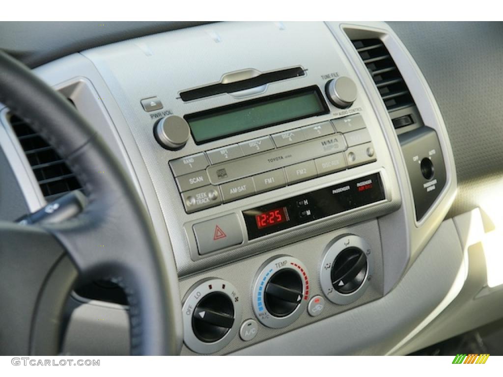 2011 Toyota Tacoma V6 TRD Sport Access Cab 4x4 Controls Photo #45702701