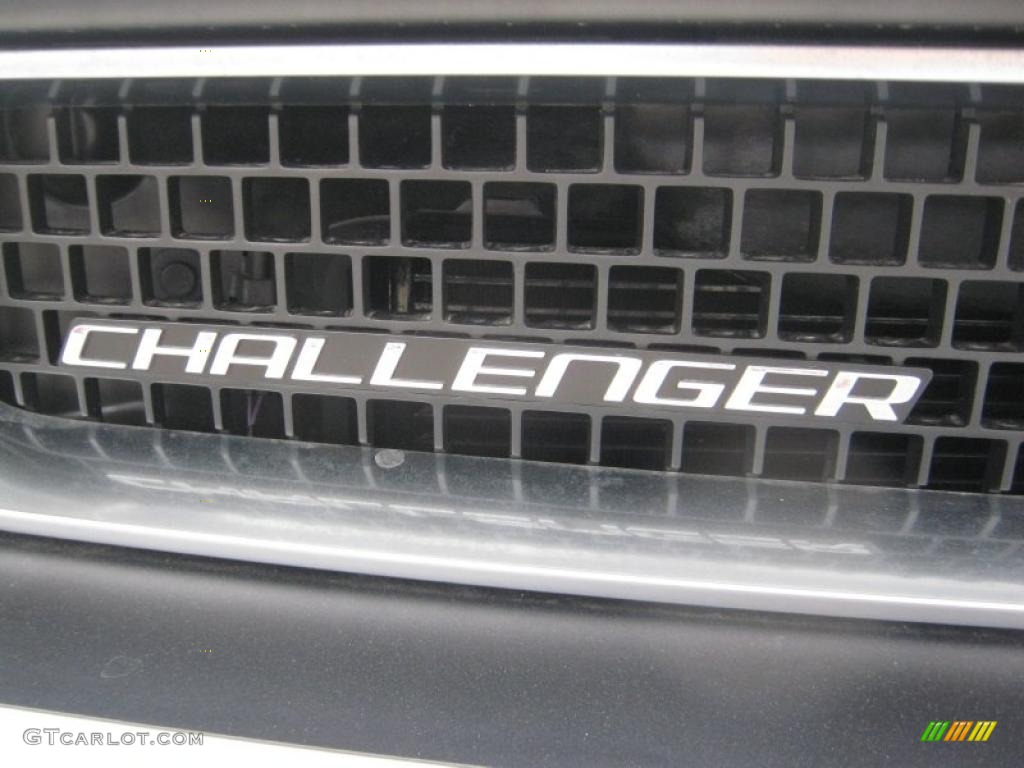 2011 Dodge Challenger R/T Marks and Logos Photo #45704154