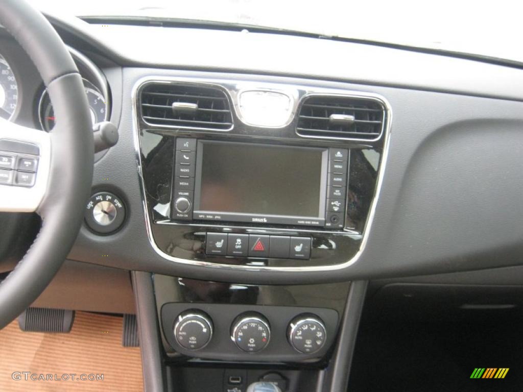 2011 Chrysler 200 Limited Controls Photo #45704362