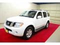 2008 White Frost Nissan Pathfinder SE  photo #24