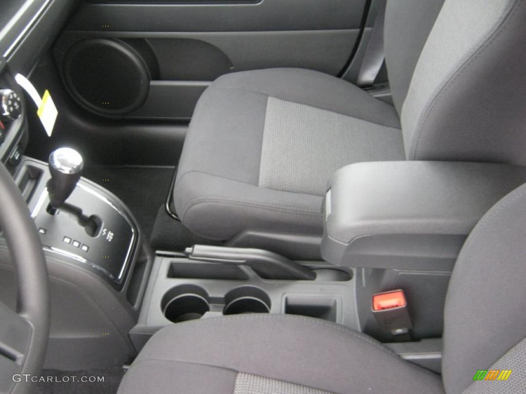 Dark Slate Gray Interior 2011 Jeep Compass 2.4 Photo #45704754