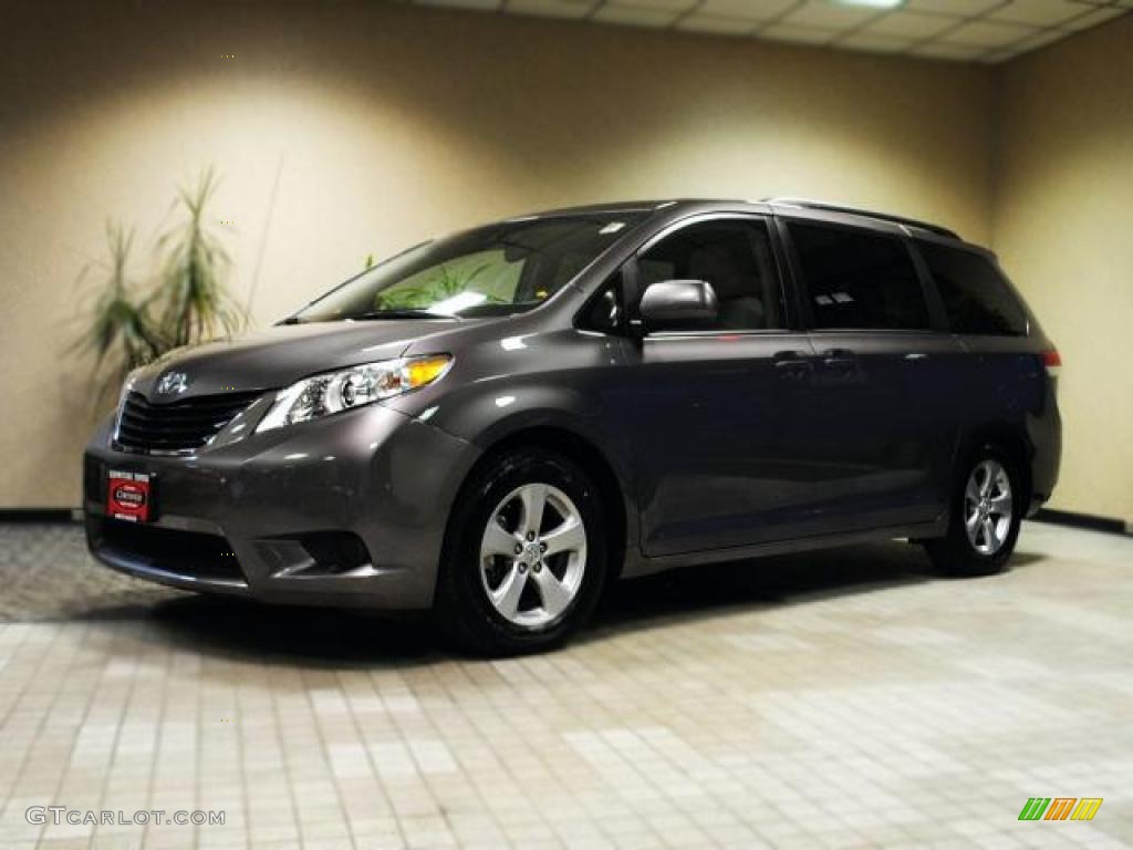 2011 Sienna LE - Predawn Gray Mica / Light Gray photo #2