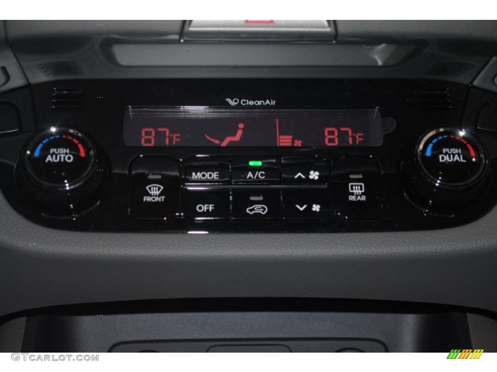 2011 Kia Sportage EX Controls Photo #45706344