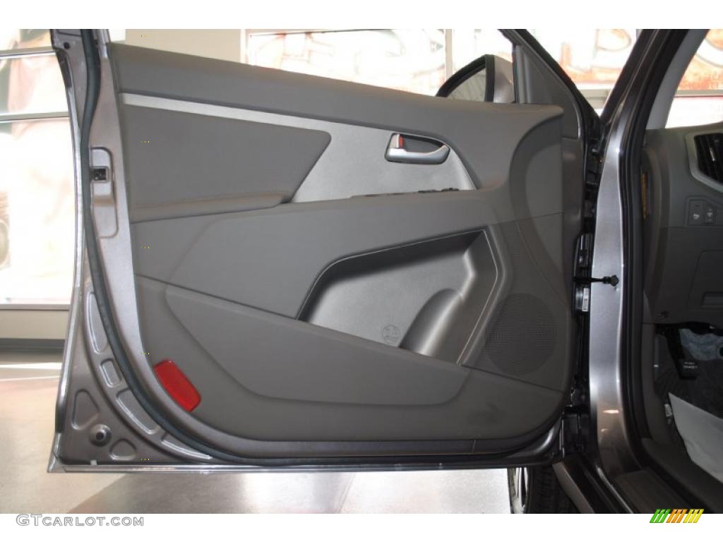 2011 Kia Sportage EX Alpine Gray Door Panel Photo #45706382