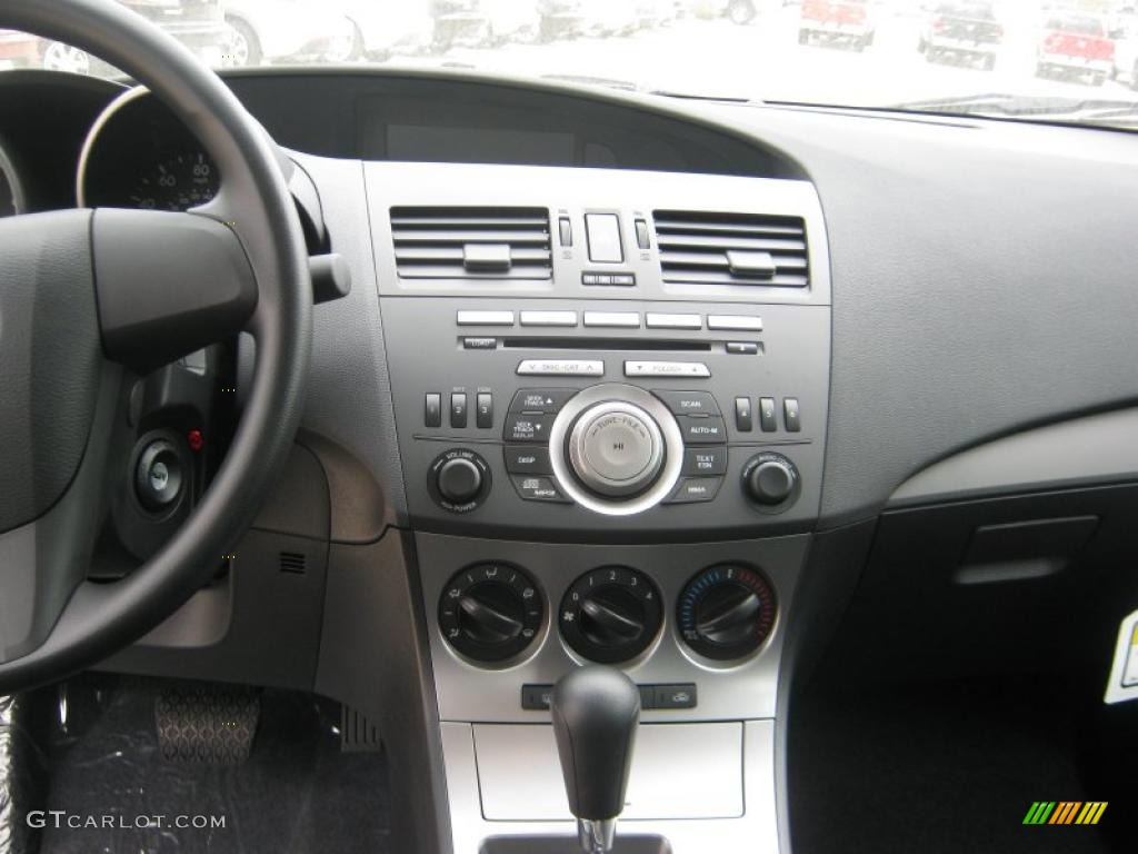 2011 Mazda MAZDA3 i Sport 4 Door Controls Photo #45706574