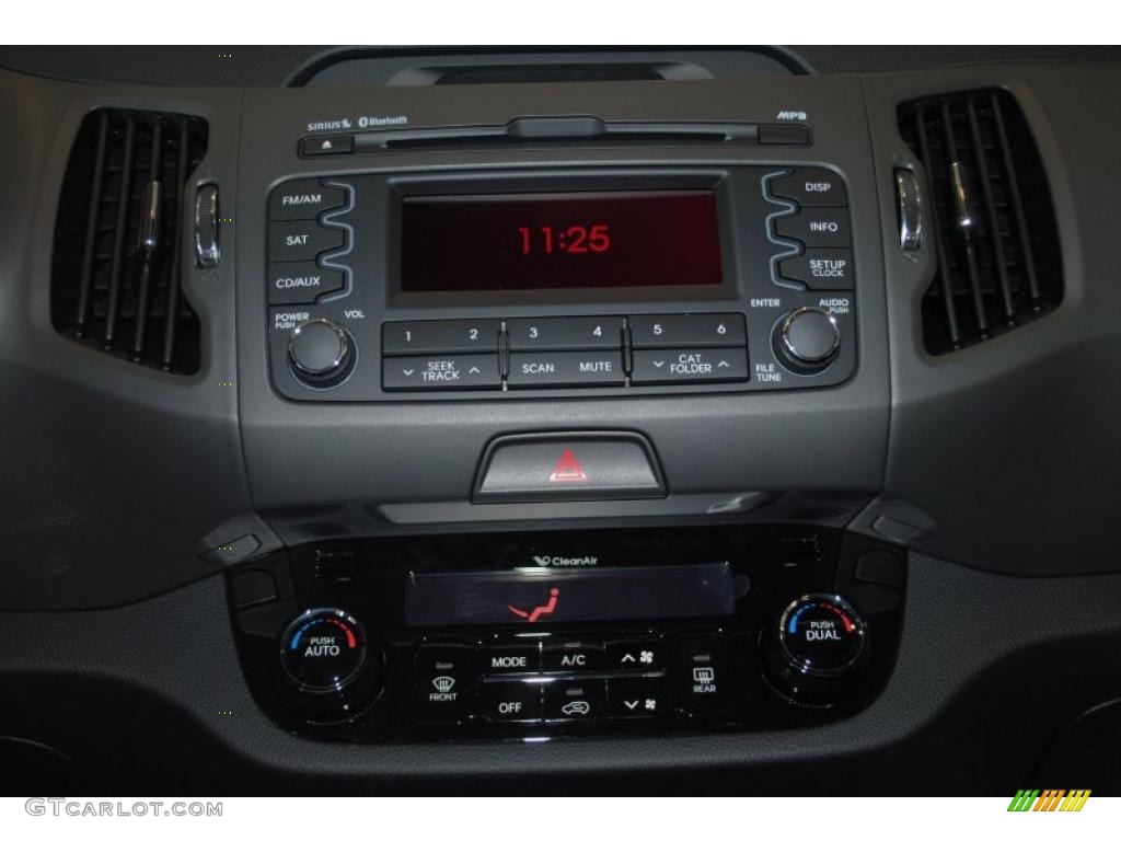 2011 Kia Sportage EX AWD Controls Photo #45706758