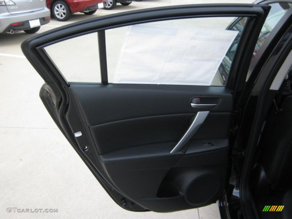 2011 MAZDA3 s Grand Touring 4 Door - Black Mica / Black photo #19
