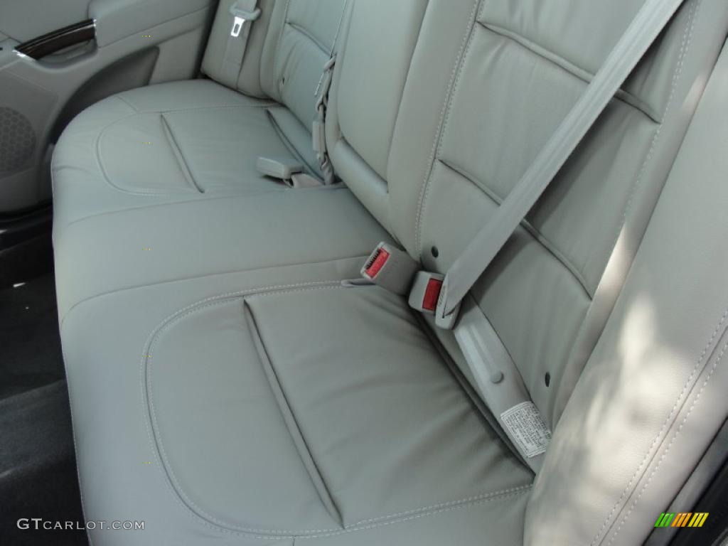 Gray Interior 2011 Hyundai Azera Limited Photo #45710790